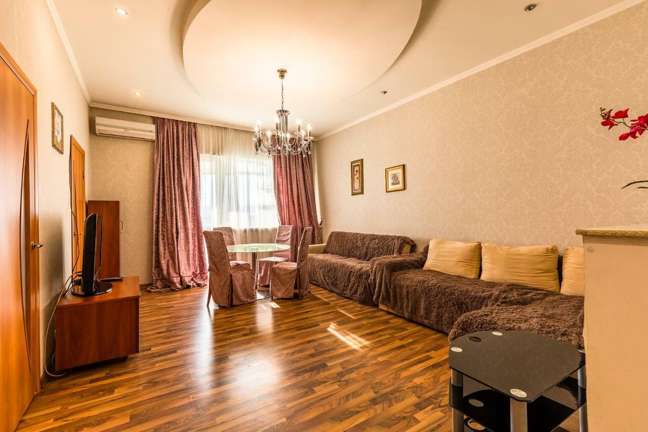 Apartment In The City Center Kiev Buitenkant foto